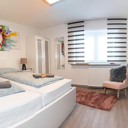 #3 Bequemes Zimmer Mit Pool Und Garten Memmingen Eksteriør bilde