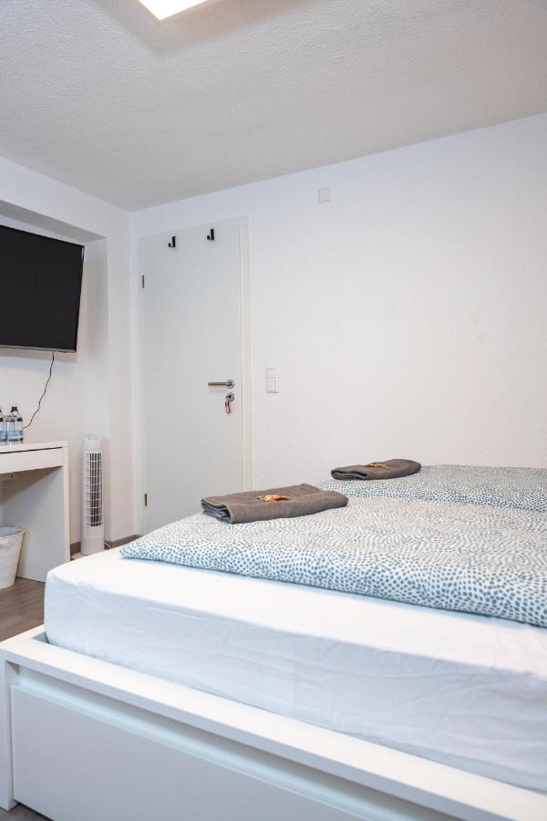 #3 Bequemes Zimmer Mit Pool Und Garten Memmingen Eksteriør bilde