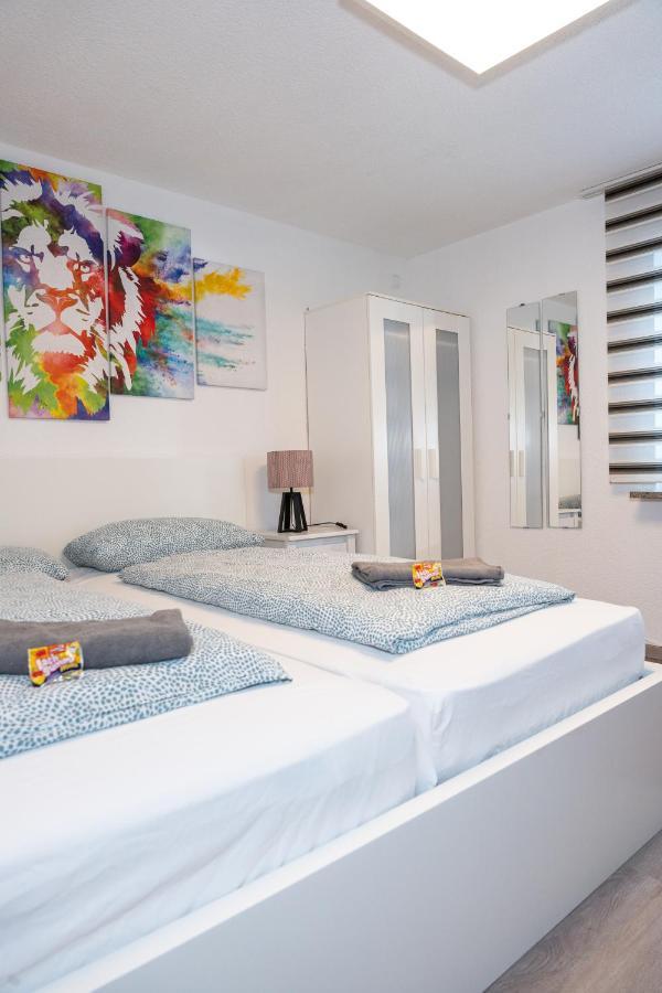 #3 Bequemes Zimmer Mit Pool Und Garten Memmingen Eksteriør bilde