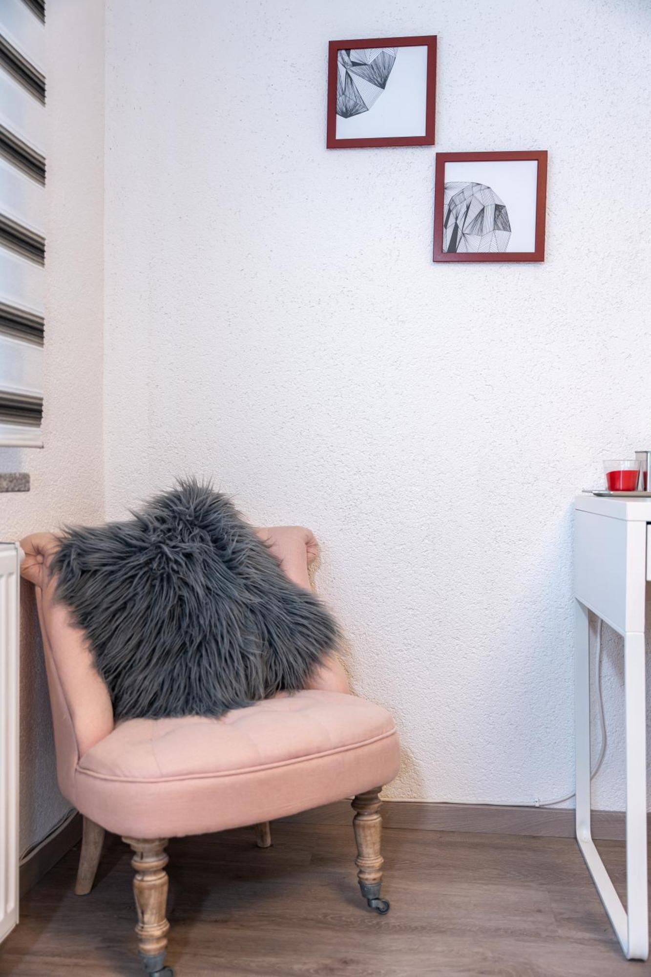 #3 Bequemes Zimmer Mit Pool Und Garten Memmingen Eksteriør bilde