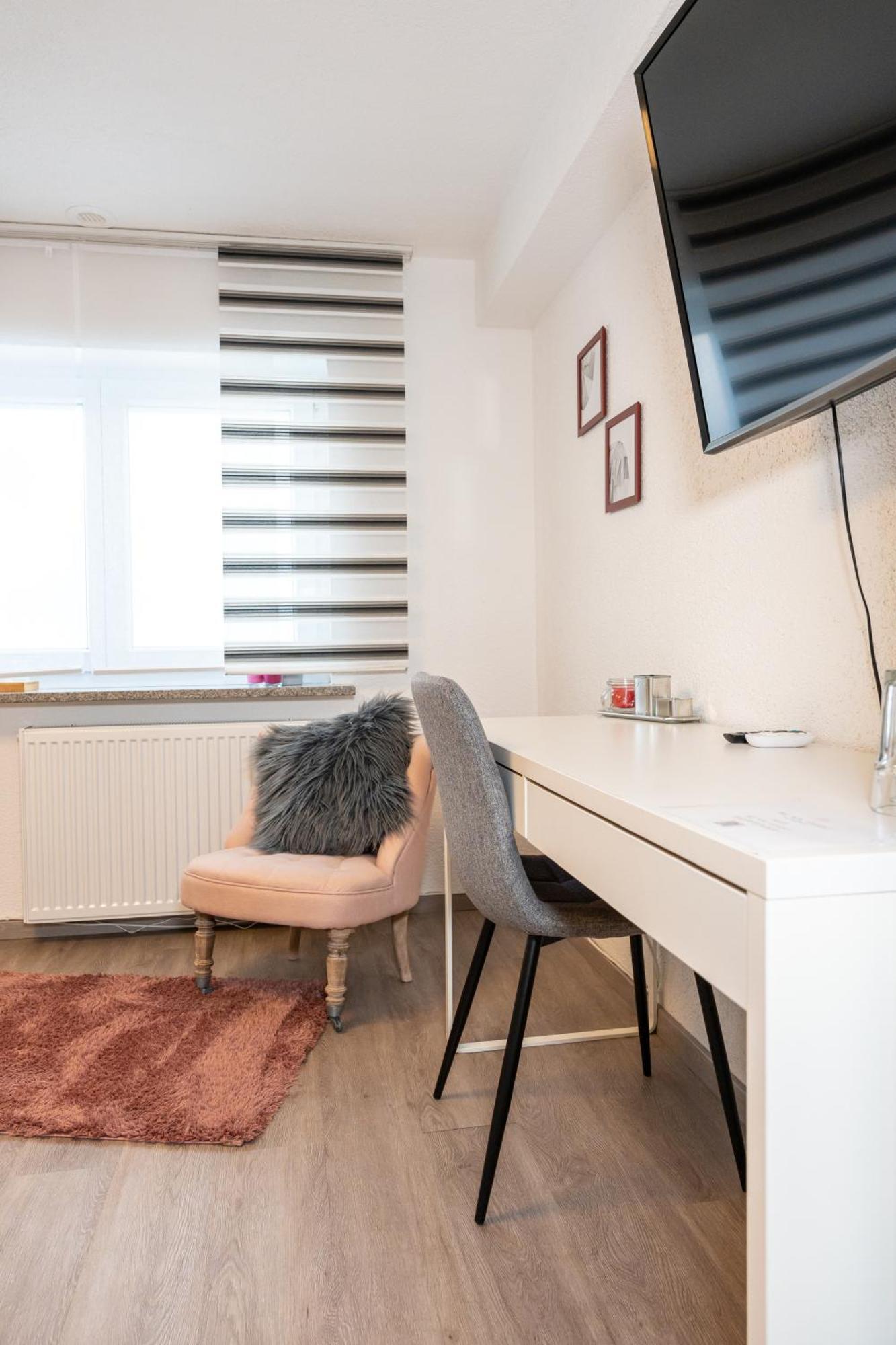 #3 Bequemes Zimmer Mit Pool Und Garten Memmingen Eksteriør bilde